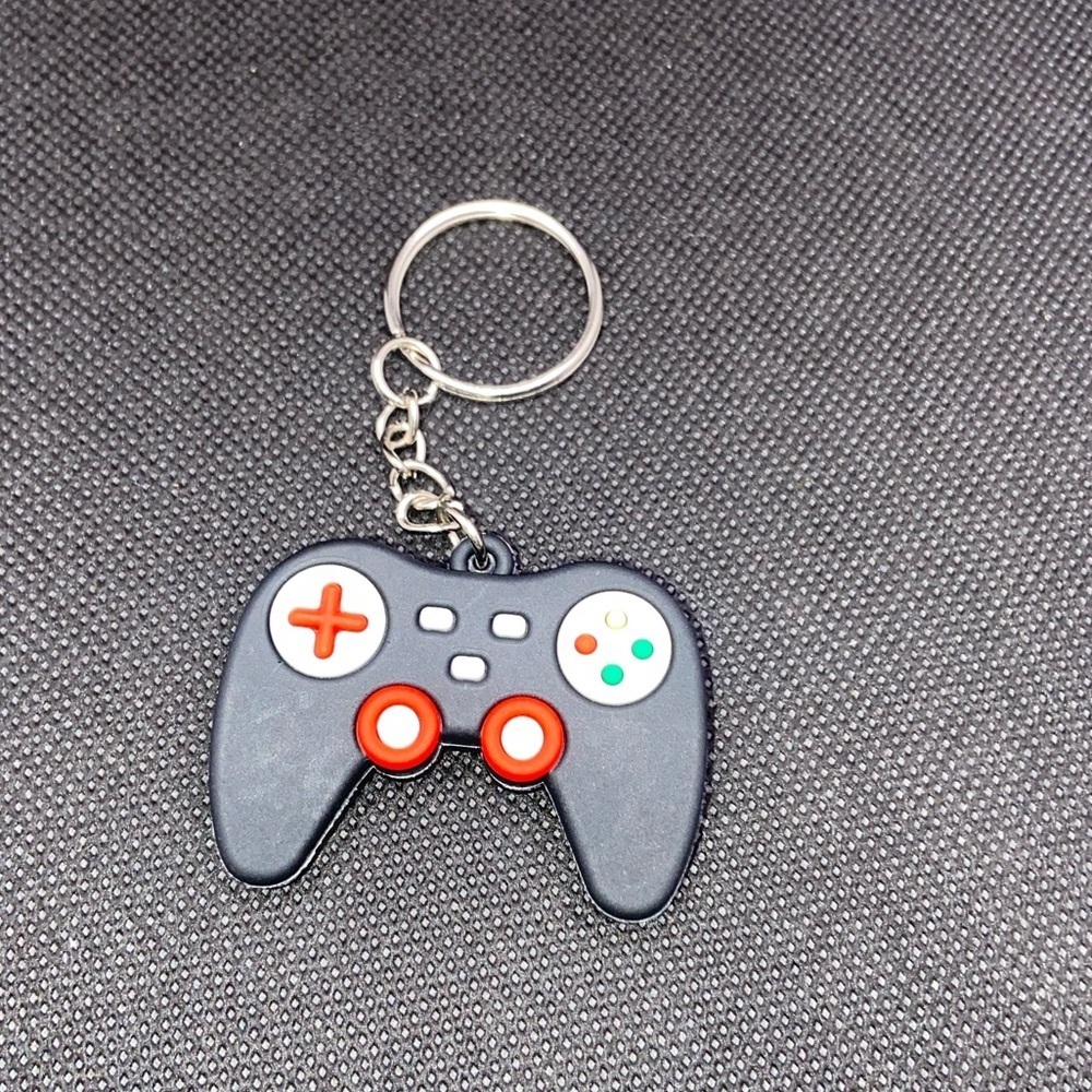 💜 5/$15 - Game Controller Keychain - Picture 2 of 6